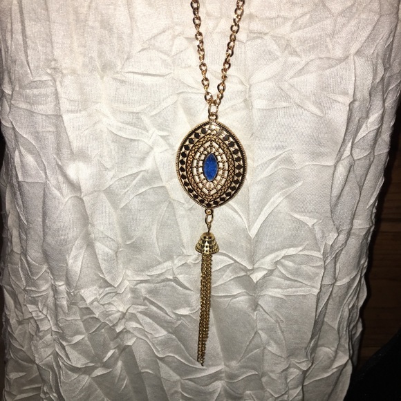 🆕Long gold necklace w/blue center & earrings NWT - Picture 2 of 8